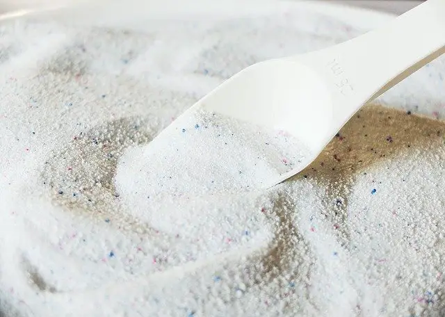 This homemade laundry detergent is easy to make, with cheap ingredients!
